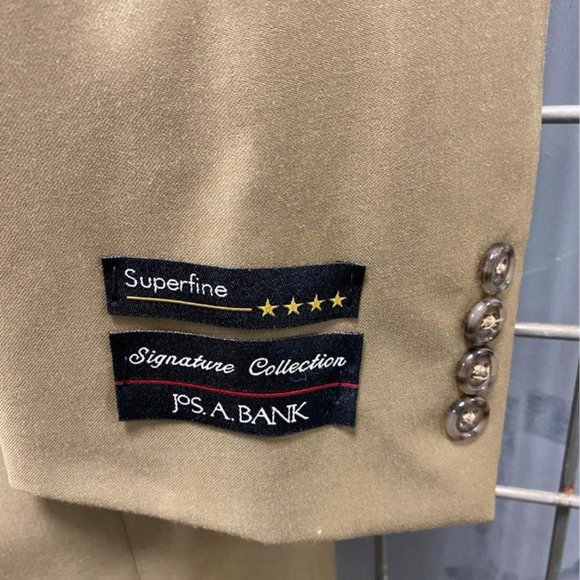 Brand new Jos. A. Banks suit. New with tags - Picture 5 of 9